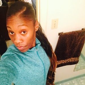 Meet your Posher, Alexis